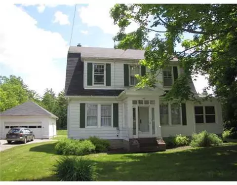 747 Riverside Dr, Augusta, ME 04330 photo 1