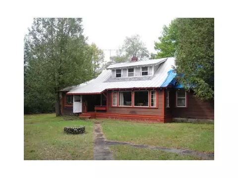 28 Summer St, Milo, ME 04463 photo 1