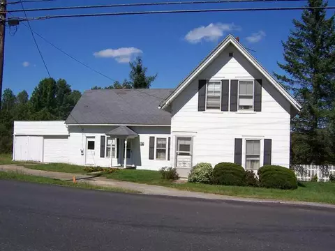877 Main Rd, Carmel, ME 04419 photo 1