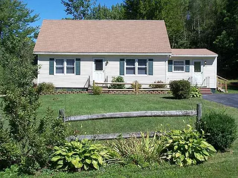 12 Pineau St, Jay, ME 04239 photo 1