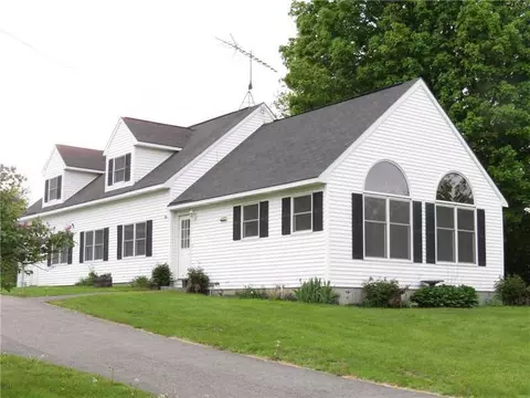 2328 W River Rd, Sidney, ME 04330 photo 1
