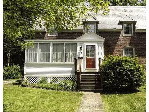 5 Valley Rd, Bath, ME 04530 photo 1