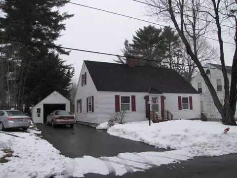 19 Manley St, Augusta, ME 04330 photo 1