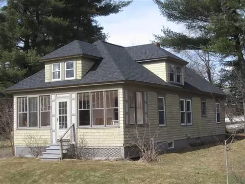 42 E Bates St, Auburn, ME 04210 photo 1