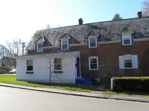 68 Oliver St, Bath, ME 04530 photo 1