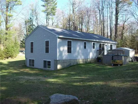 972 Upper St, Turner, ME 04282 photo 1