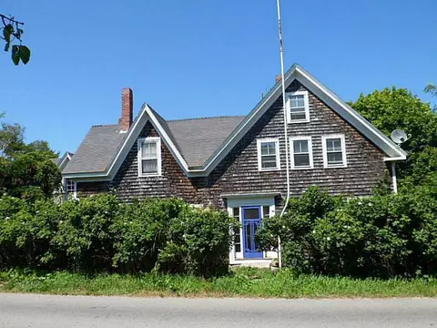 31 High St, Vinalhaven, ME 04863 photo 1