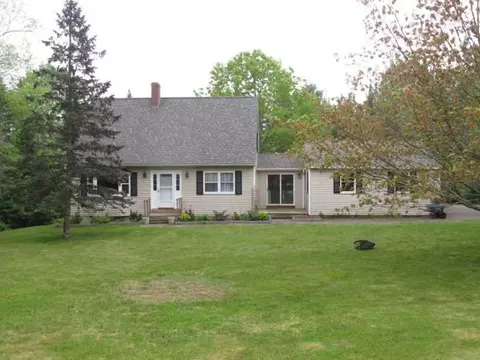 81 Black Stream Dr, Levant, ME 04456 photo 1