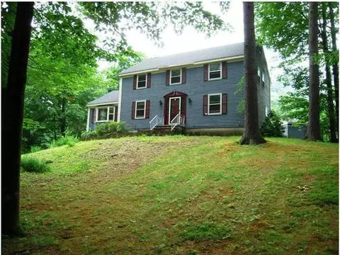 10 Russell Dr, Springvale, ME 04083 photo 1