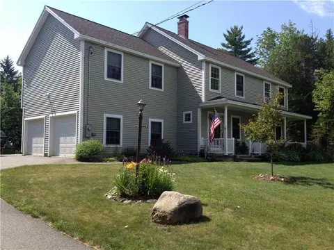 20 Crestview Dr, Orono, ME 04473 photo 1