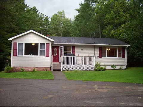 566 Bog Rd, Hermon, ME 04401 photo 1