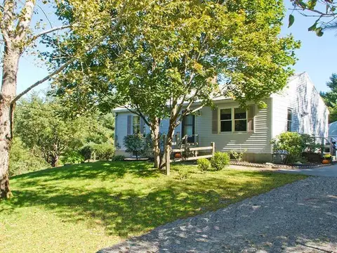 207 Gillette Rd, Hope, ME 04847 photo 1