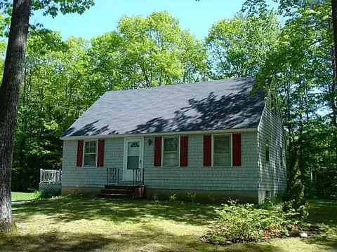 26 Albert Cir, Buxton, ME 04093 photo 1