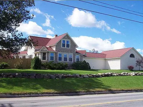 896 Coldbrook Rd, Hermon, ME 04401 photo 1