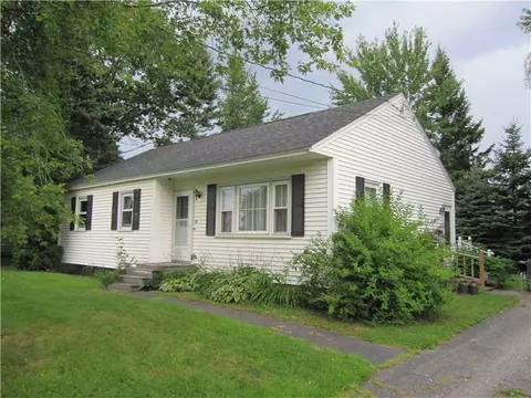 32 Hillcrest Dr, Brewer, ME 04412 photo 1