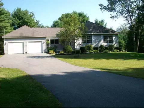 27 Hearn Rd, Saco, ME 04072 photo 1