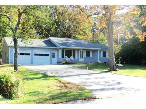 75 Eldridge Rd, York, ME 03909 photo 1