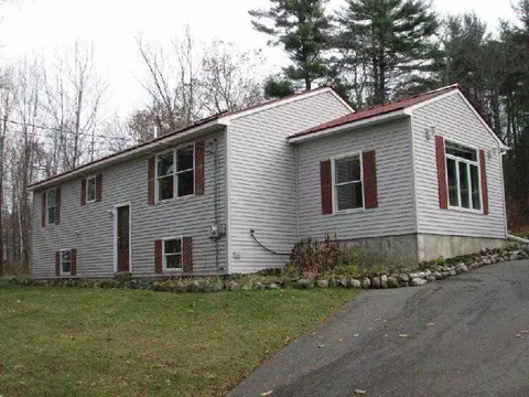 3211 Middle Rd, Sidney, ME 04330 photo 1