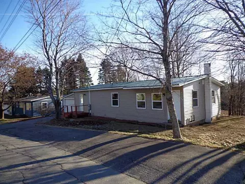 12 Tracy St, Augusta, ME 04330 photo 1