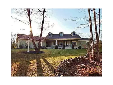 39 Dyer Rd, Lewiston, ME 04240 photo 1