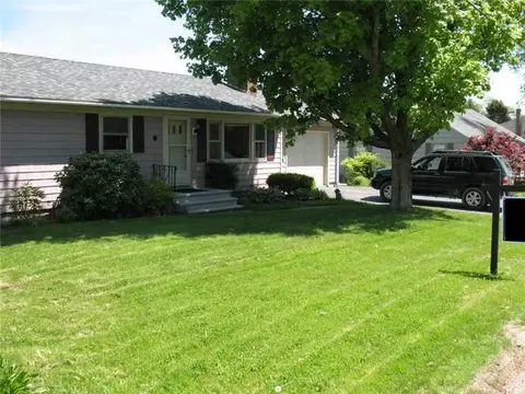 7 Mathews Ave, Bath, ME 04530 photo 1
