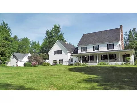 700 Forest Ave, Orono, ME 04473 photo 1