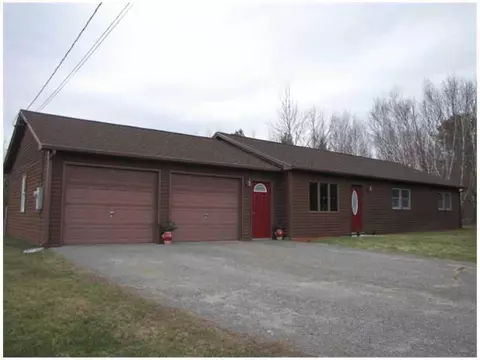 37 Brookview Dr, Randolph, ME 04346 photo 1