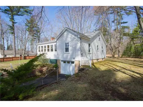 89 School St, Berwick, ME 03901 photo 1
