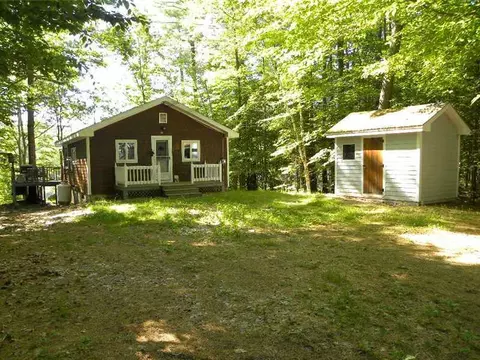 40 Hemlock Ln, Wayne, ME 04284 photo 1