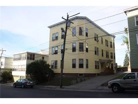 40 Bartlett St, Lewiston, ME 04240 photo 1