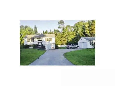 36 Dill Rd, Levant, ME 04456 photo 1