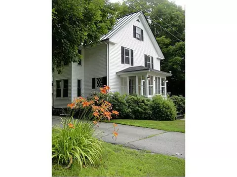 39 High St, Winthrop, ME 04364 photo 1