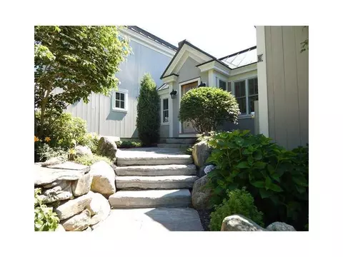 237 Middle Rd, Edgecomb, ME 04556 photo 1