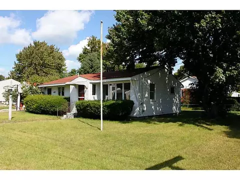 8 Pleasant View Dr, Saco, ME 04072 photo 1