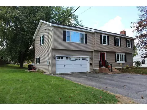 15 Clover Ln, Brewer, ME 04412 photo 1