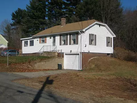 14 Logan St, Berwick, ME 03901 photo 1