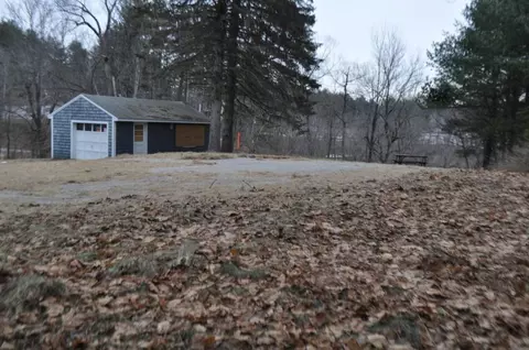 323 Riverside Dr, Augusta, ME 04330 photo 1