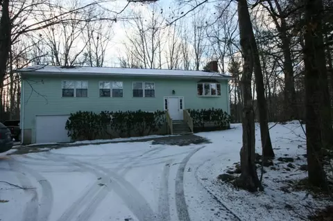 31 Old Post Rd, York, ME 03909 photo 1