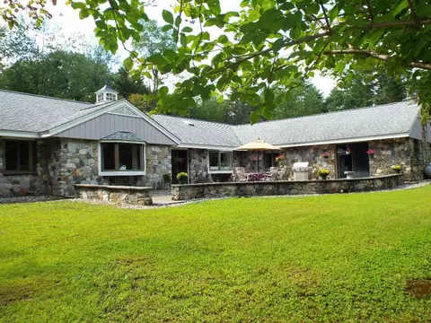 16 Davis Point Rd, Wayne, ME 04284 photo 1
