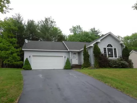 25 Parkside Dr, Biddeford, ME 04005 photo 1