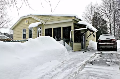 2 Charles St, Augusta, ME 04330 photo 1