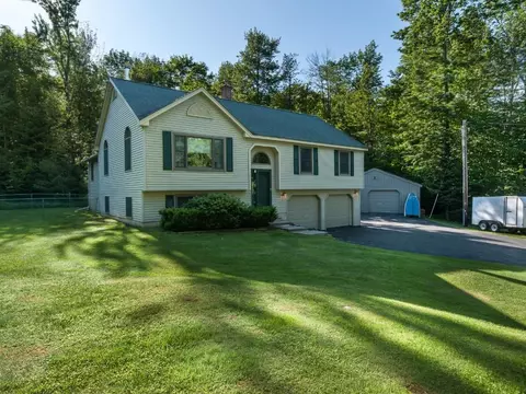 3392 Middle Rd, Sidney, ME 04330 photo 1