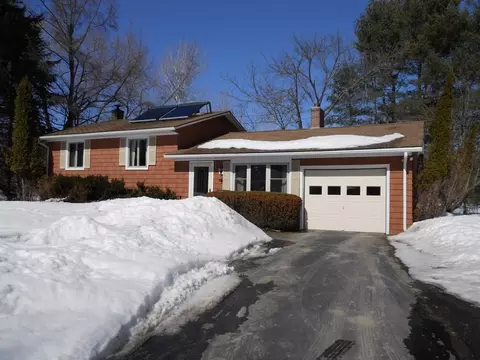 29 Gilbert St, Orono, ME 04473 photo 1