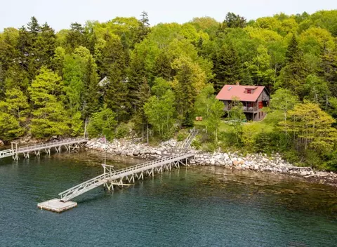21 Elbow Rd S, Boothbay, ME 04544 photo 1