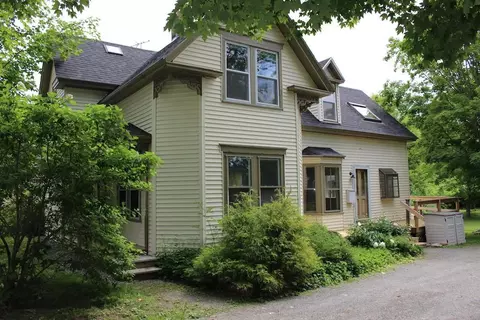 29 Hillside Rd, Orono, ME 04473 photo 1