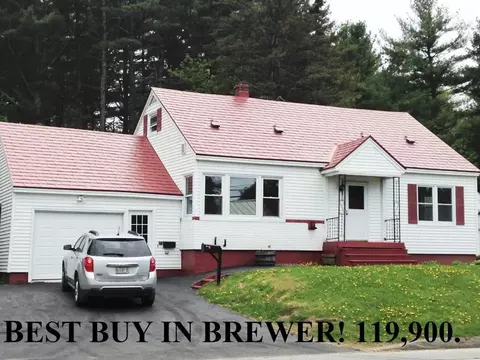 107 Eastern Ave, Brewer, ME 04412 photo 1
