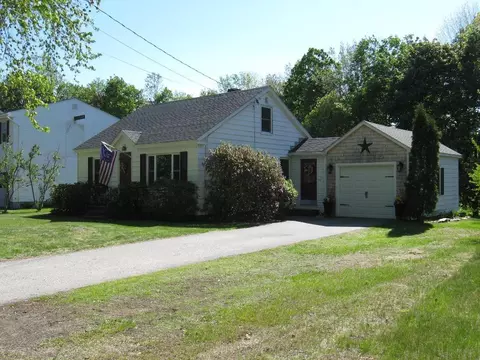 10 Hancock St, Gray, ME 04039 photo 1