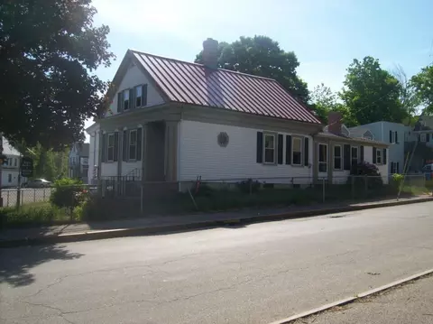 2 Bow St, Berwick, ME 03901 photo 1