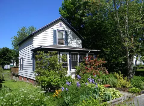 21 Floral St, Bath, ME 04530 photo 1