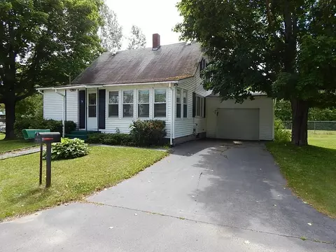 9 Katahdin Ave, Millinocket, ME 04462 photo 1